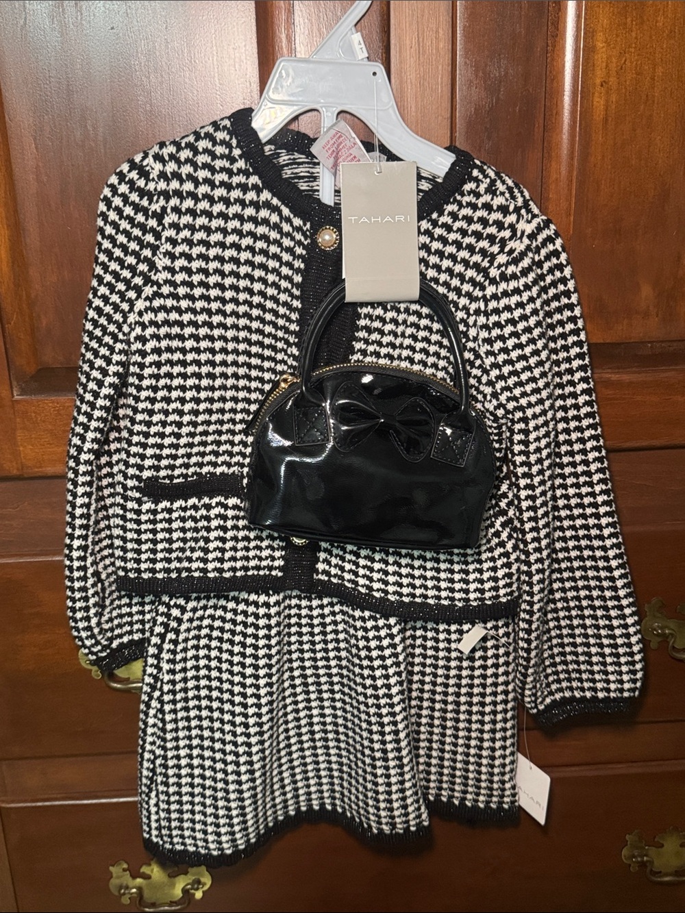 Tahari Black and White Houndstooth Jacket and Skirt Set NWT